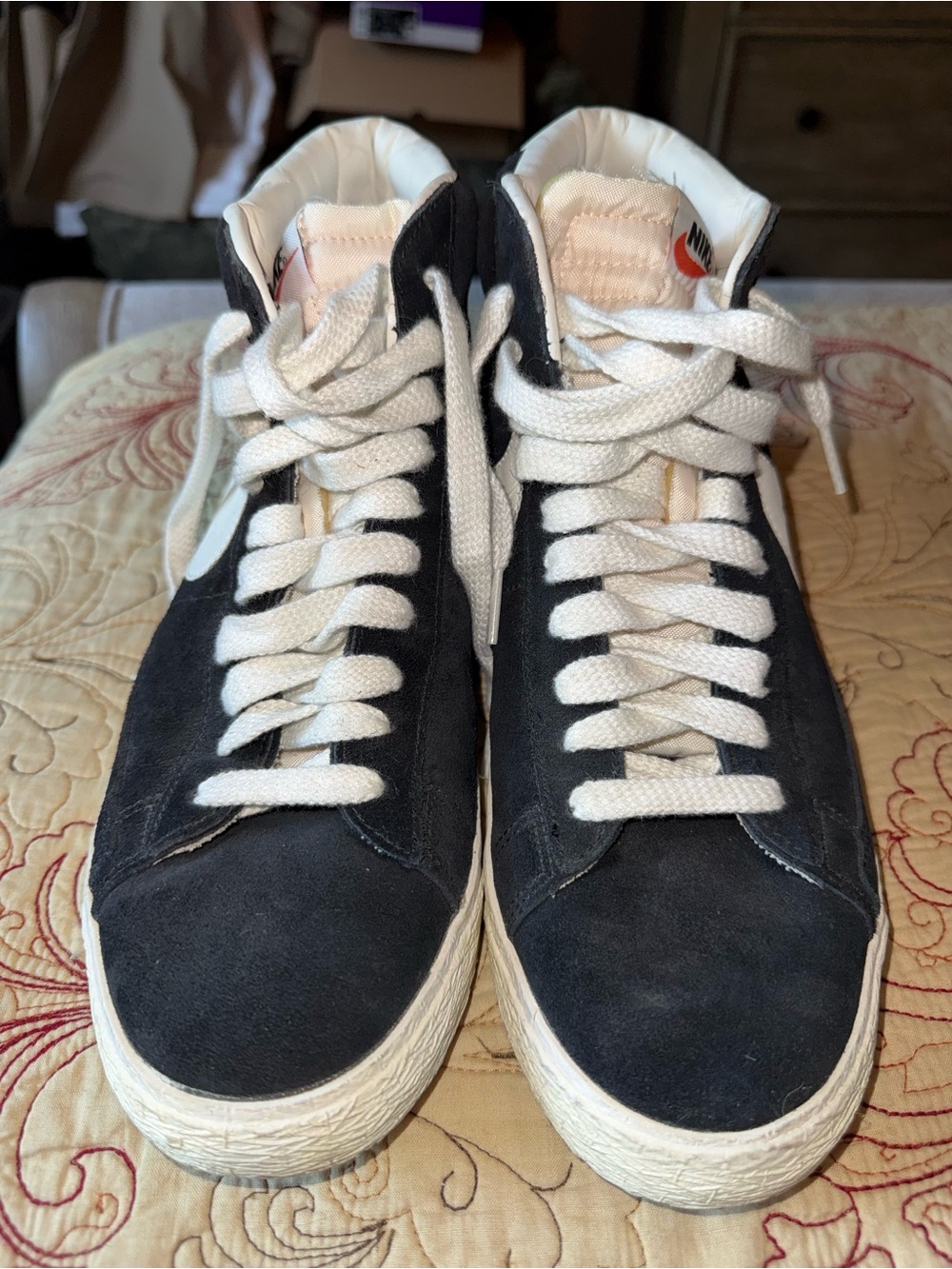 Nike Blazer Mid Suede Sneakers – Black/White – Men’s Size 10